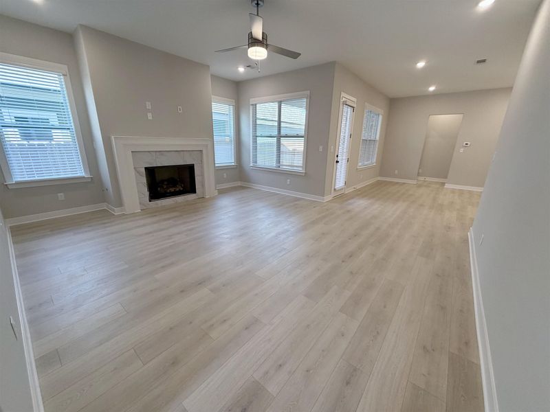 Spacious, unfurnished interior of a new home in Lockwood, Collierville (Image 14).