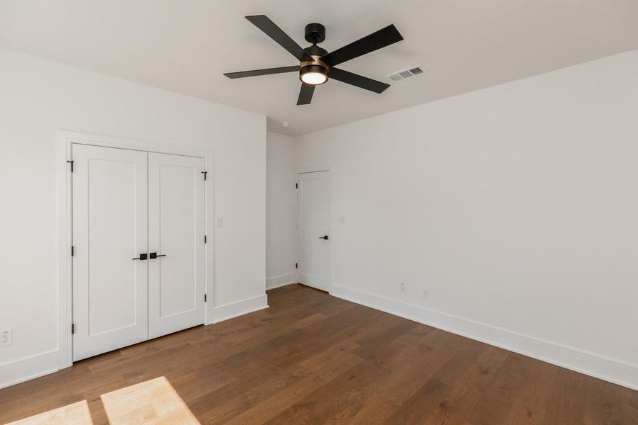 Spacious, unfurnished interior of a new home in , Beaumont (Image 27).