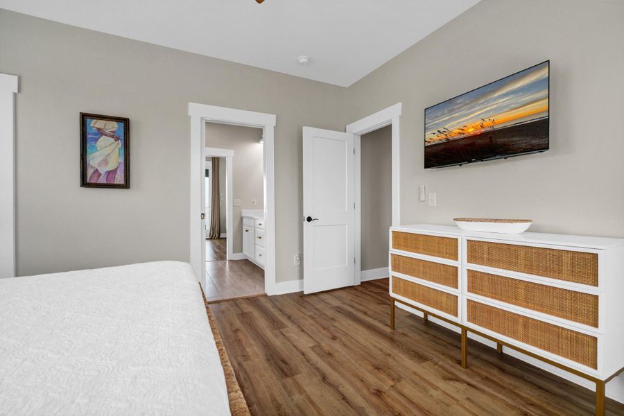Furnished interior view inside a new home in , Edisto Island (Image 41).