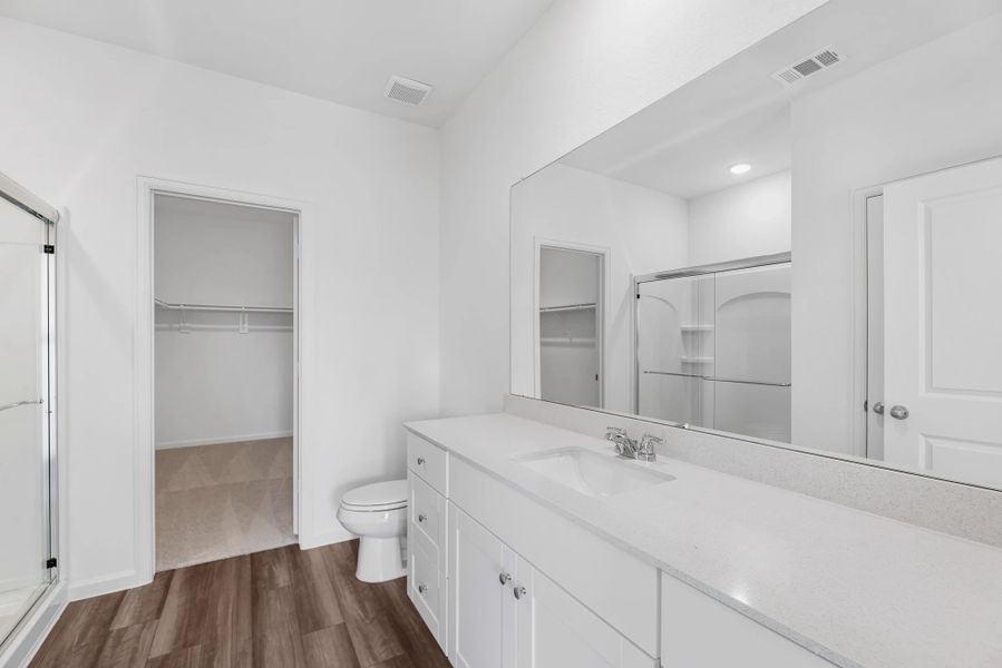 Representative furnished interior of a home built from the Kepler by Starlight Homes in Royal Pines, Porter (Image 10).