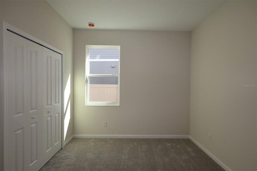 Spacious, unfurnished interior of a new home in Bay Lake Farms, St. Cloud (Image 18).