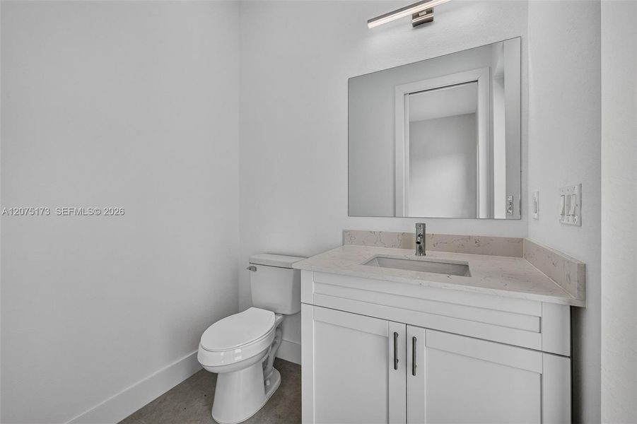 Furnished interior view inside a new home in , Cape Coral (Image 14).