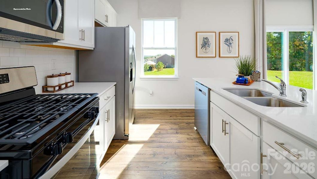 Furnished interior view inside a new home in Calvin Creek, Troutman (Image 6).