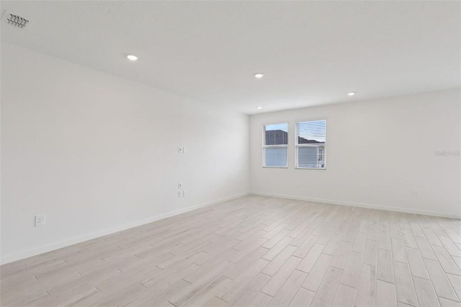 Spacious, unfurnished interior of a new home in , Palm Coast (Image 22).