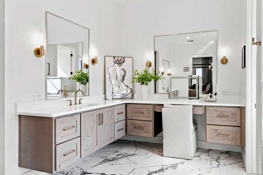 Furnished interior view inside a new home in , Boerne (Image 24).