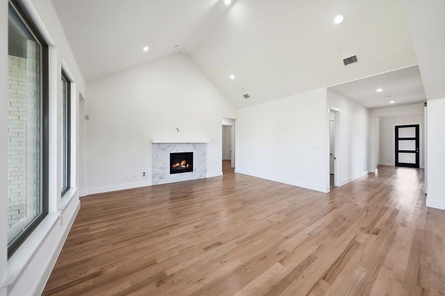 Spacious, unfurnished interior of a new home in Custer Ridge Estates, Allen (Image 27). Spacious, unfurnished interior of a new home in Custer Ridge Estates, Allen (Image 27).