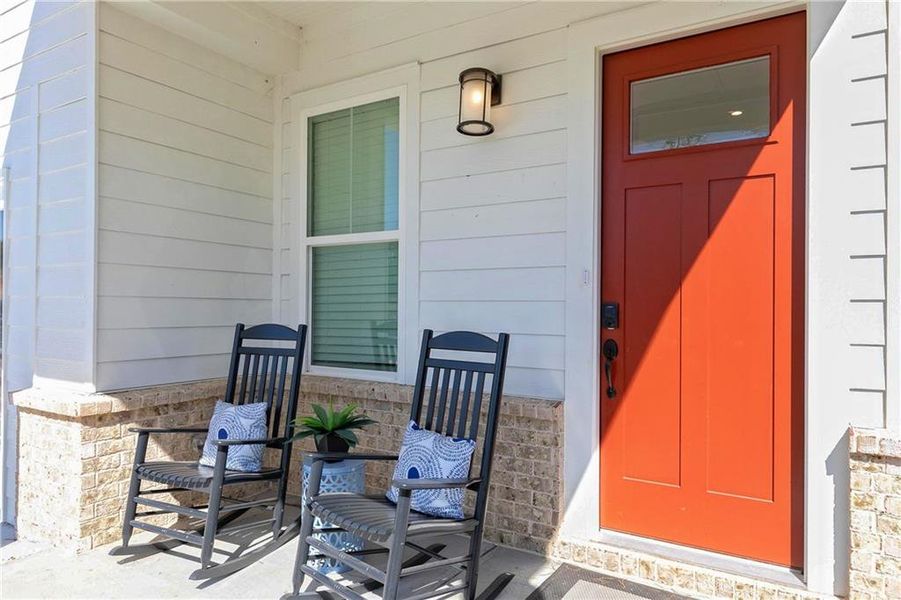Exterior details and patio area of a home in Annsbury Park, Lilburn (Image 3).