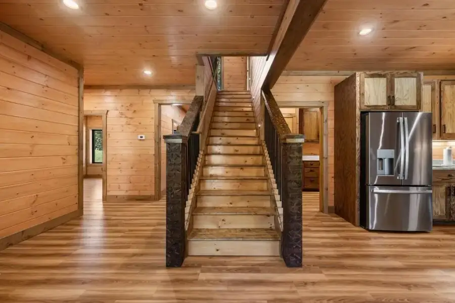 Image 58 of a home in .