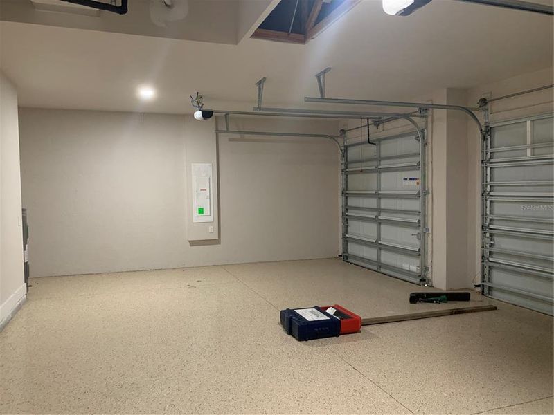 Spacious, unfurnished interior of a new home in , Port Charlotte (Image 20).