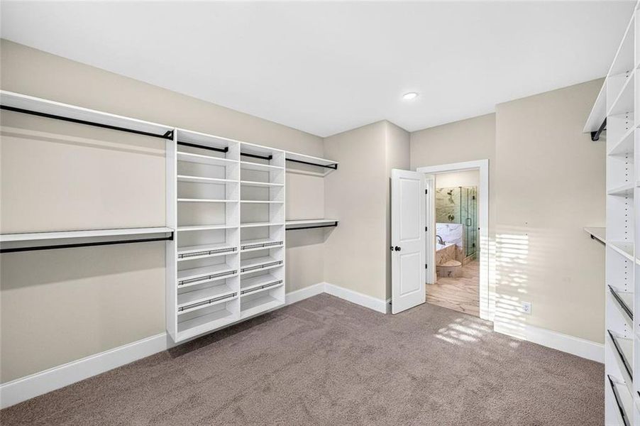 Spacious, unfurnished interior of a new home in , Bishop (Image 59).