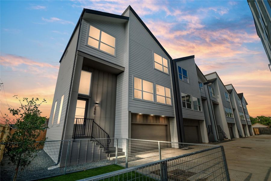 With a bold silhouette and thoughtfully proportioned design, Vecino’s exterior makes a refined architectural statement in the Delafield Project. With a bold silhouette and thoughtfully proportioned design, Vecino’s exterior makes a refined architectural statement in the Delafield Project.