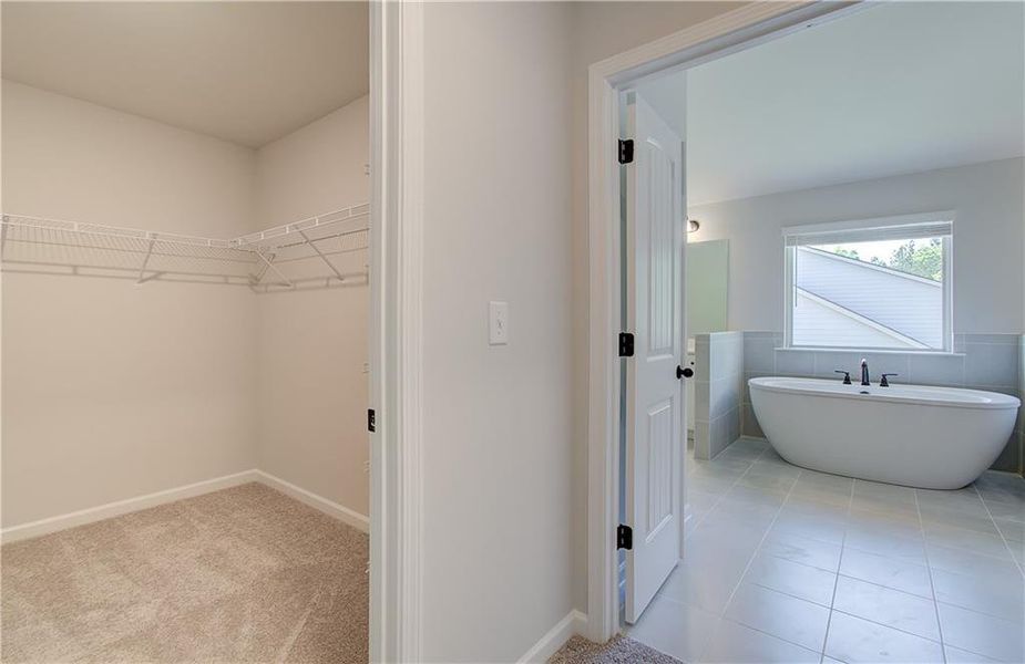 Spacious, unfurnished interior of a new home in Kingston, Locust Grove (Image 26).
