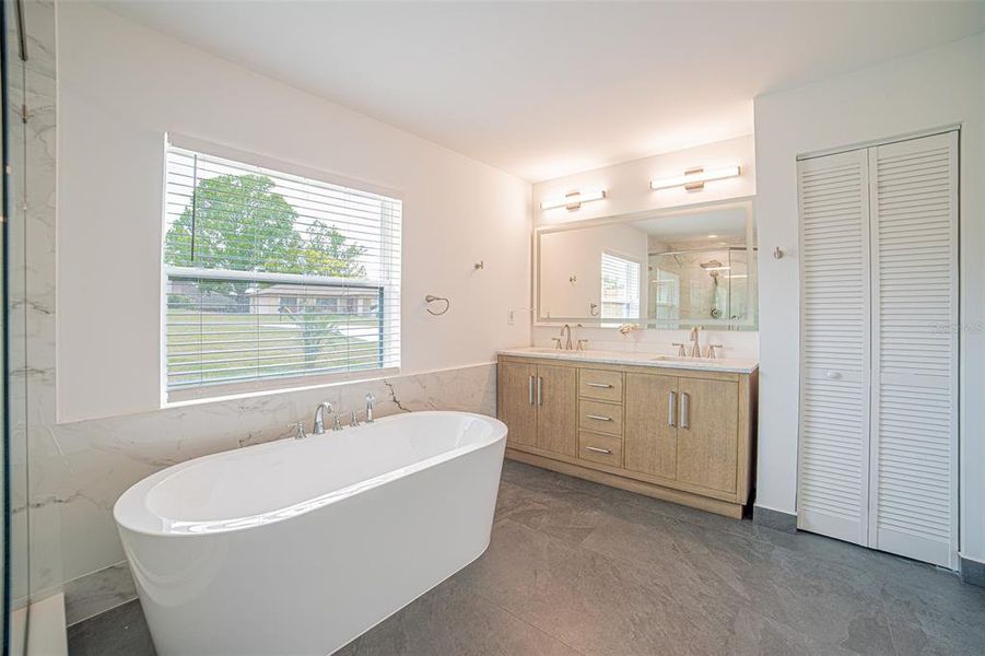 Furnished interior view inside a new home in , Spring Hill (Image 6).