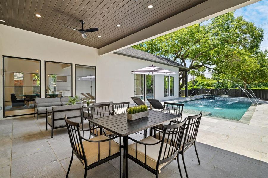 Furnished interior view inside a new home in , Dallas (Image 24).