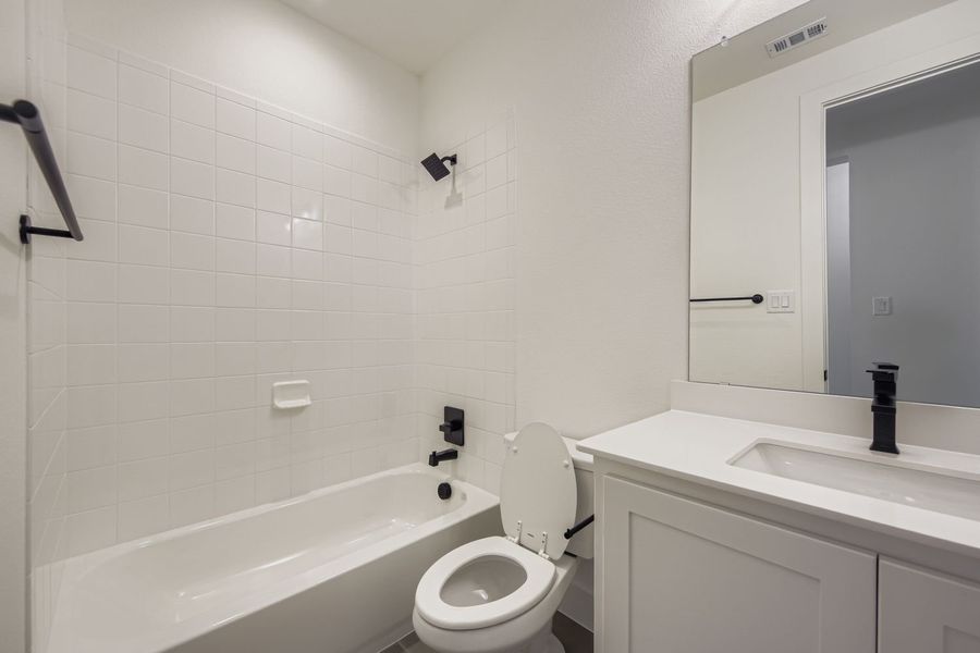 Plan 1562 Representative Photo - Bathroom