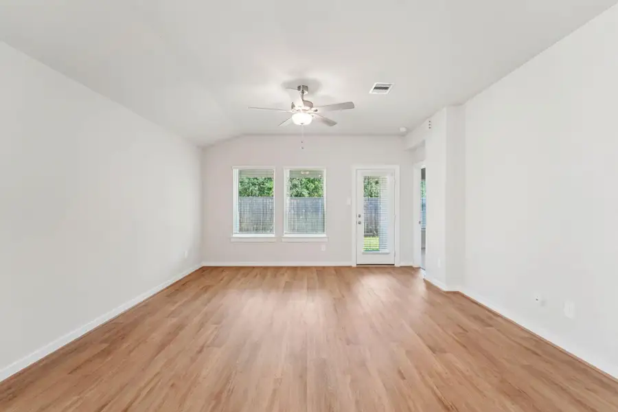 Spacious, unfurnished interior of a new home in Sundance Cove - Traditional Series, Crosby (Image 25). Spacious, unfurnished interior of a new home in Sundance Cove - Traditional Series, Crosby (Image 25).