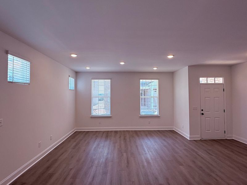 Spacious, unfurnished interior of a new home in Promenade at Clari Park, Murfreesboro (Image 10).