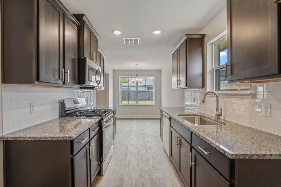 Furnished interior view inside a new home in Grand Oaks Reserve, Cleveland (Image 9). Furnished interior view inside a new home in Grand Oaks Reserve, Cleveland (Image 9).