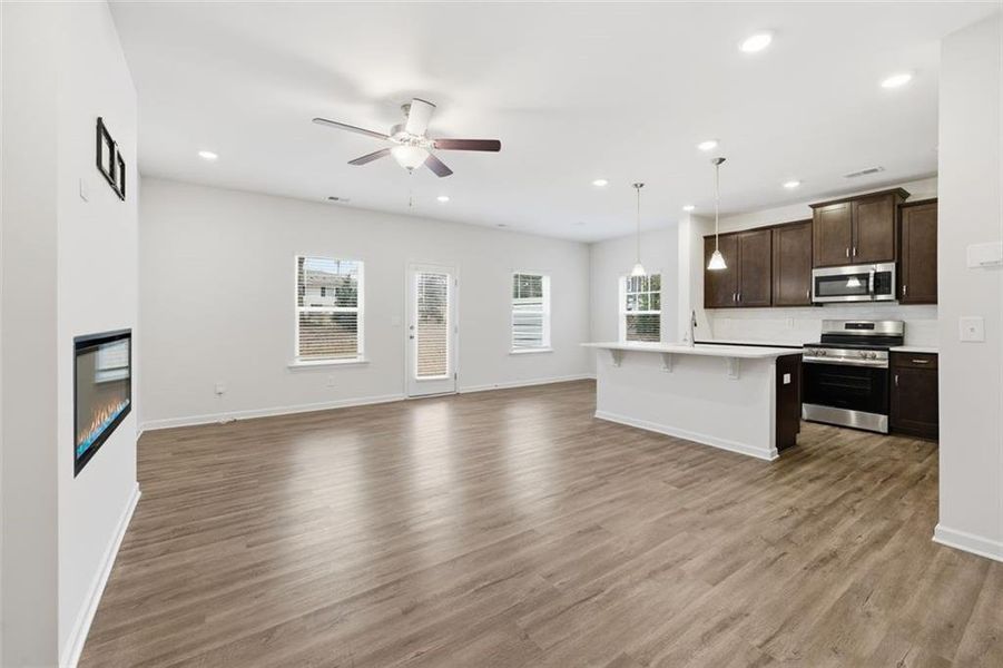 Spacious, unfurnished interior of a new home in , Powder Springs (Image 19).