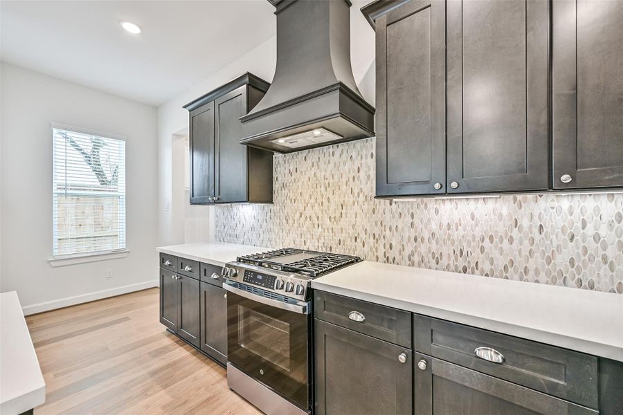 Furnished interior view inside a new home in Pearland Old Townsite, Pearland (Image 14). Furnished interior view inside a new home in Pearland Old Townsite, Pearland (Image 14).