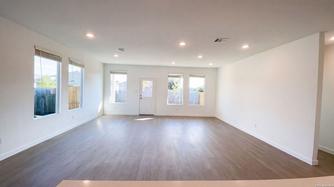 Spacious, unfurnished interior of a new home in Waterwheel, San Antonio (Image 31).
