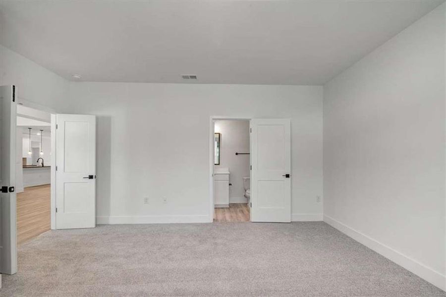 Spacious, unfurnished interior of a new home in Tuscany Hills, Douglasville (Image 40).