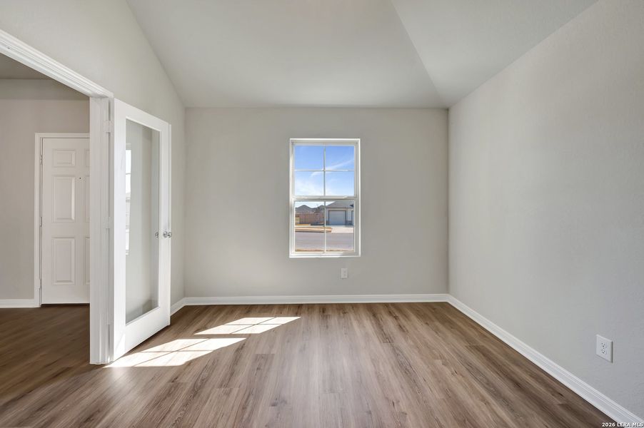 Spacious, unfurnished interior of a new home in Paloma Park, Converse (Image 35).