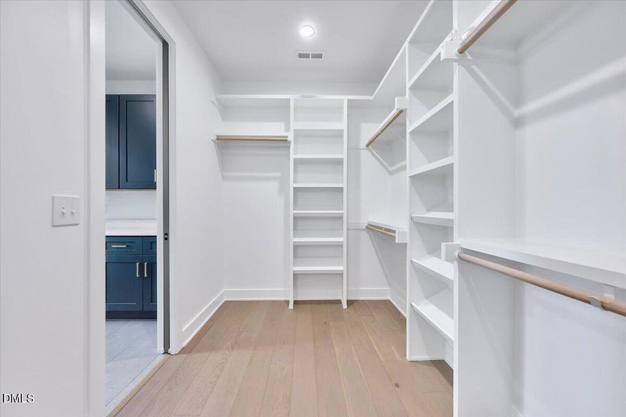 32-732 Hopkins St-32