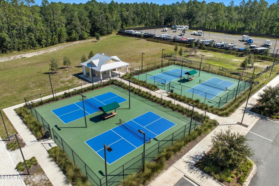 Community amenities in Cross Creek Express, Green Cove Springs (Image 31).