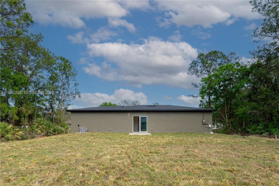 Exterior details and patio area of a home in , Palm Bay (Image 3).