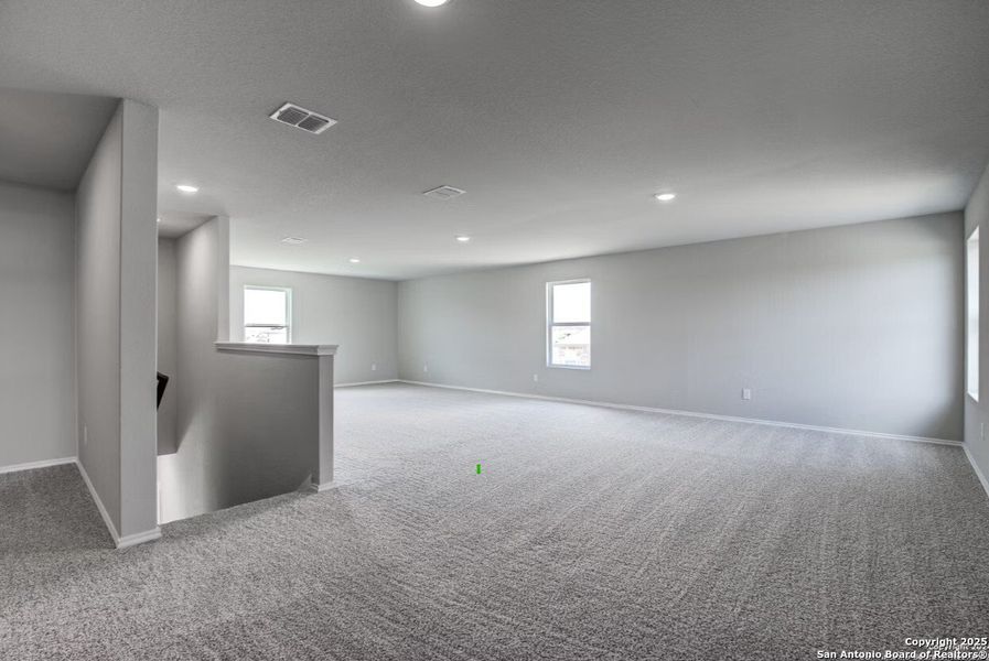 Spacious, unfurnished interior of a new home in Horizon Pointe, Converse (Image 28).