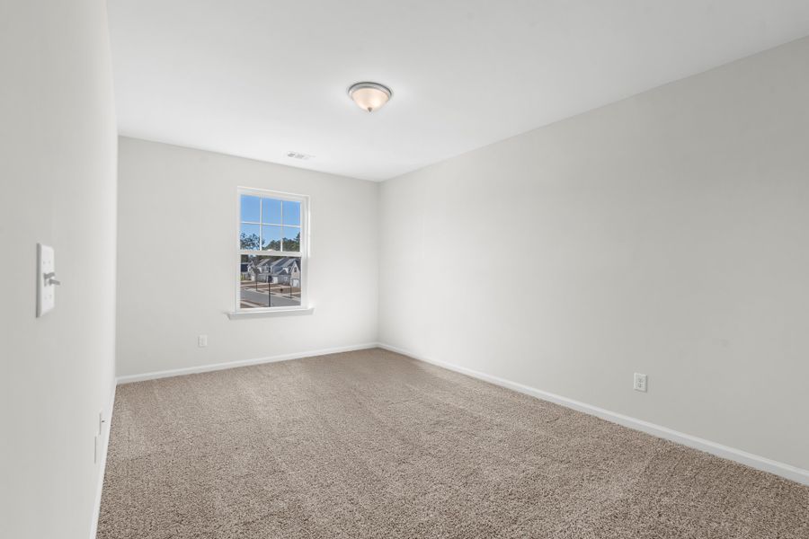 Spacious, unfurnished interior of a new home in McAllister Pointe, Richmond Hill (Image 20).