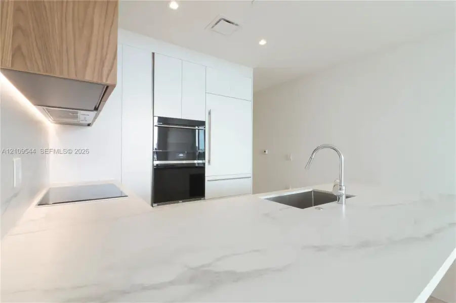 Image 85 of a home in .