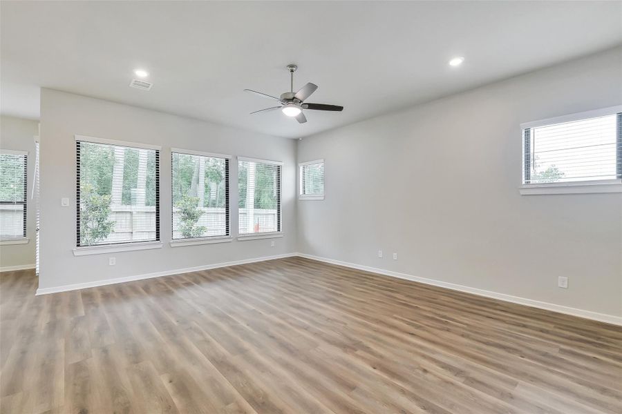 Spacious, unfurnished interior of a new home in Summer Place  35', Montgomery (Image 46).