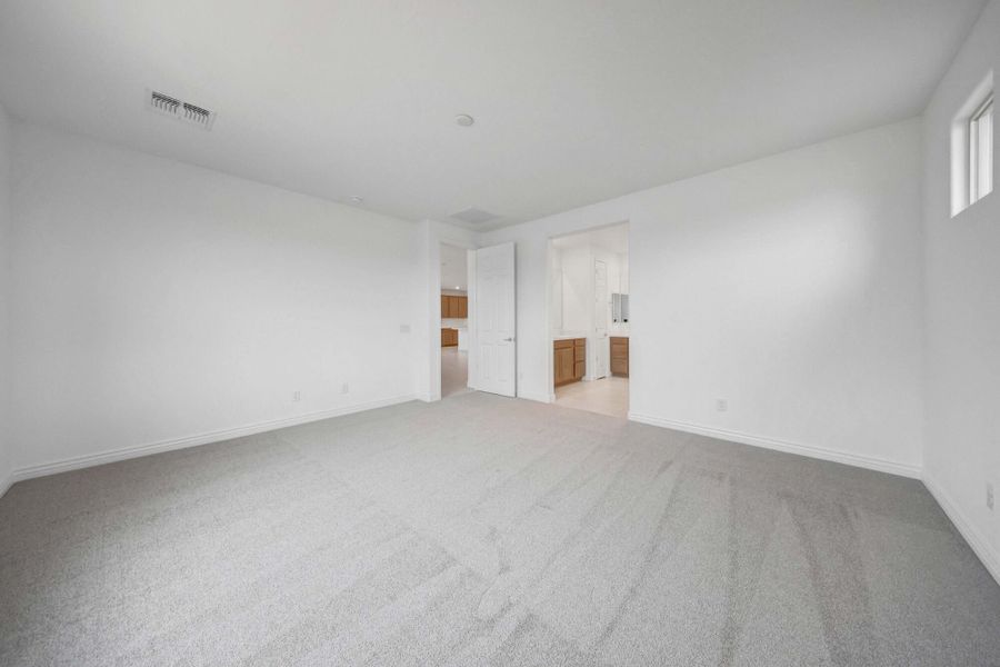 Spacious, unfurnished interior of a new home in Miravida, Surprise (Image 11).