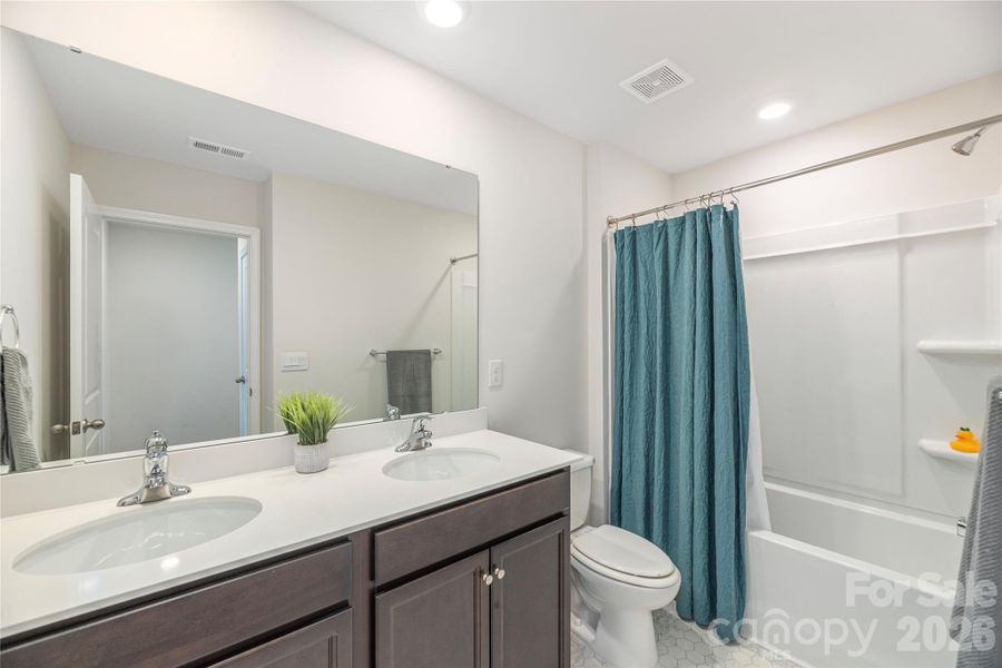 2nd floor bathroom.