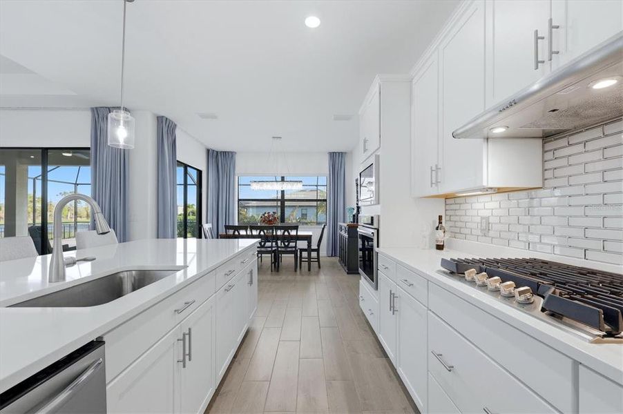 Furnished interior view inside a new home in , Bradenton (Image 40).