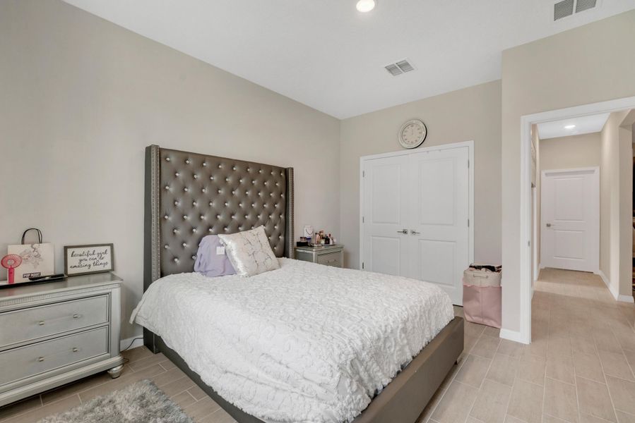 544 Higgs Ave NW-22