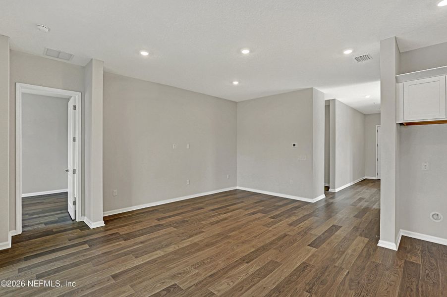 Spacious, unfurnished interior of a new home in , Palm Coast (Image 25).