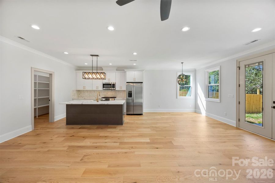 1329 Condon St, Charlotte, NC 28216