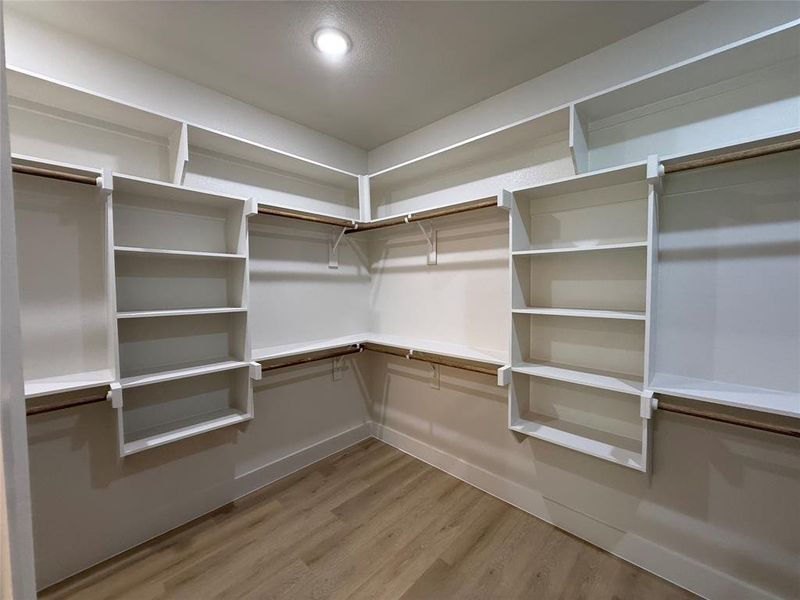 Spacious, unfurnished interior of a new home in , Fort Worth (Image 11).