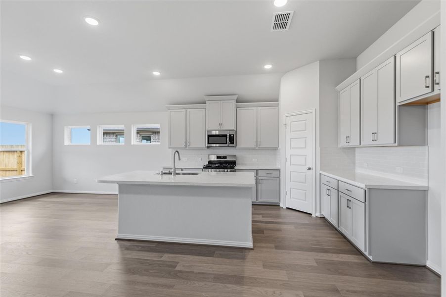 Furnished interior view inside a new home in Westland Ranch, League City (Image 11). Furnished interior view inside a new home in Westland Ranch, League City (Image 11).