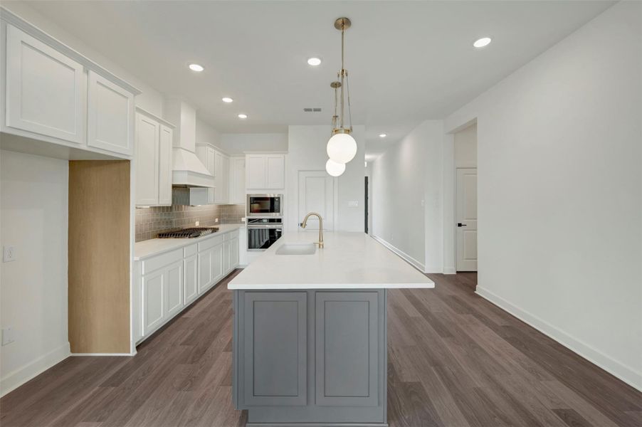 Furnished interior view inside a new home in Pomona 45' Homesites, Manvel (Image 16).