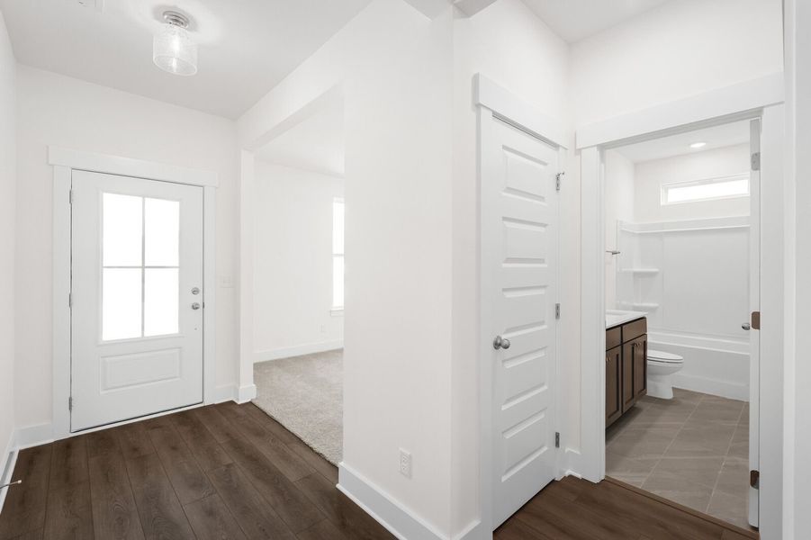Representative unfurnished interior of a home built from the The Cottonwood E by Davidson Homes LLC in Woods Crossing, Gallatin (Image 18).