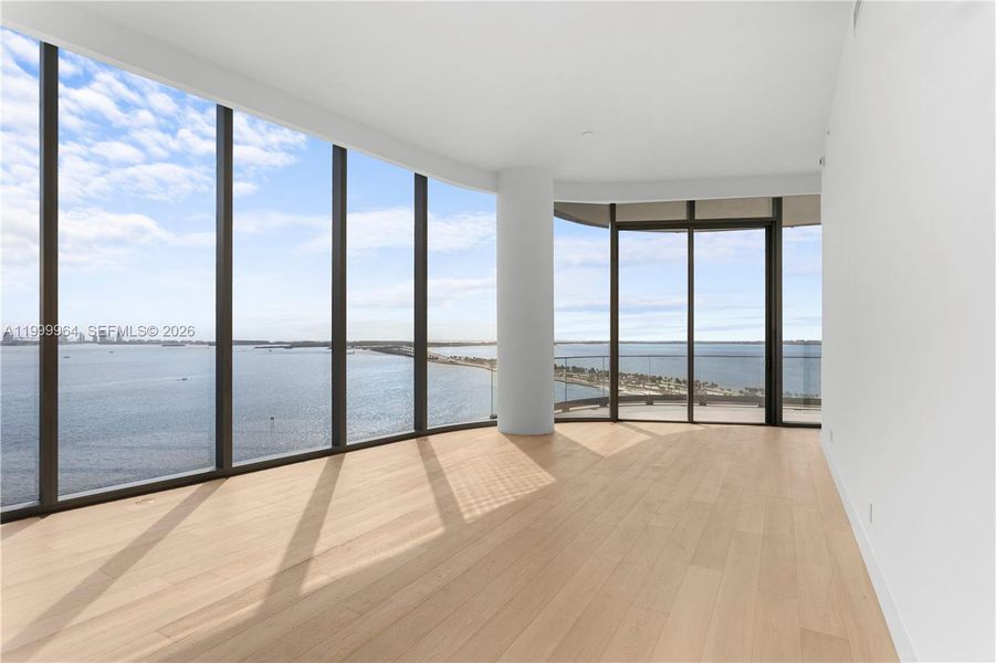 Spacious, unfurnished interior of a new home in , Miami (Image 18).