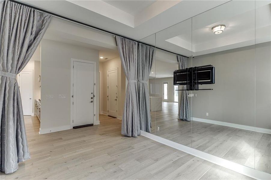 Spacious, unfurnished interior of a new home in The Retreat at Sterling on the Lake 48', Flowery Branch (Image 21).