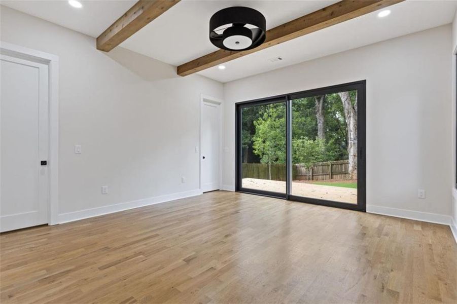 Spacious, unfurnished interior of a new home in , Atlanta (Image 15).
