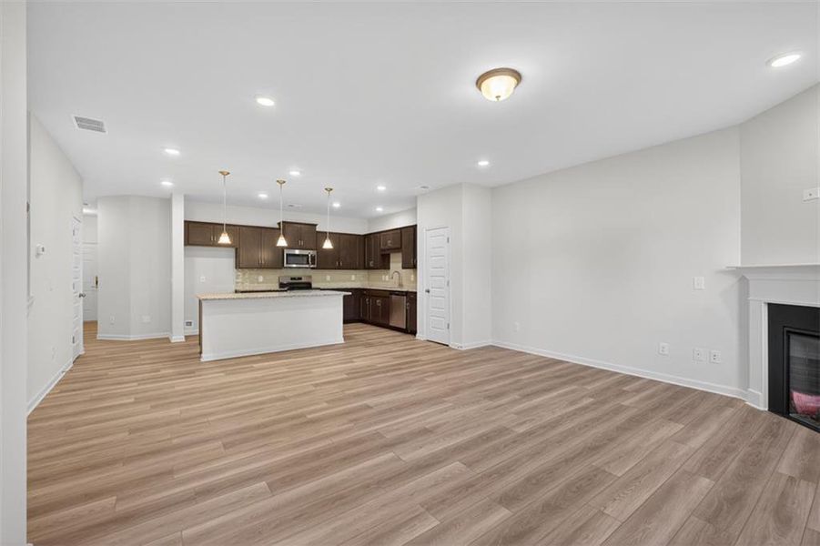 Spacious, unfurnished interior of a new home in Jameson Towns, Villa Rica (Image 30).