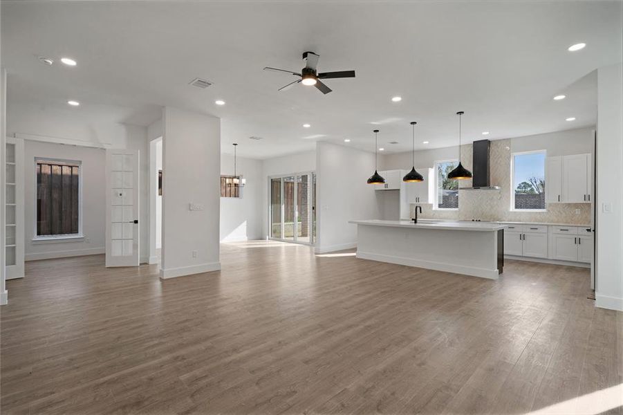 Spacious, unfurnished interior of a new home in , Garland (Image 27).