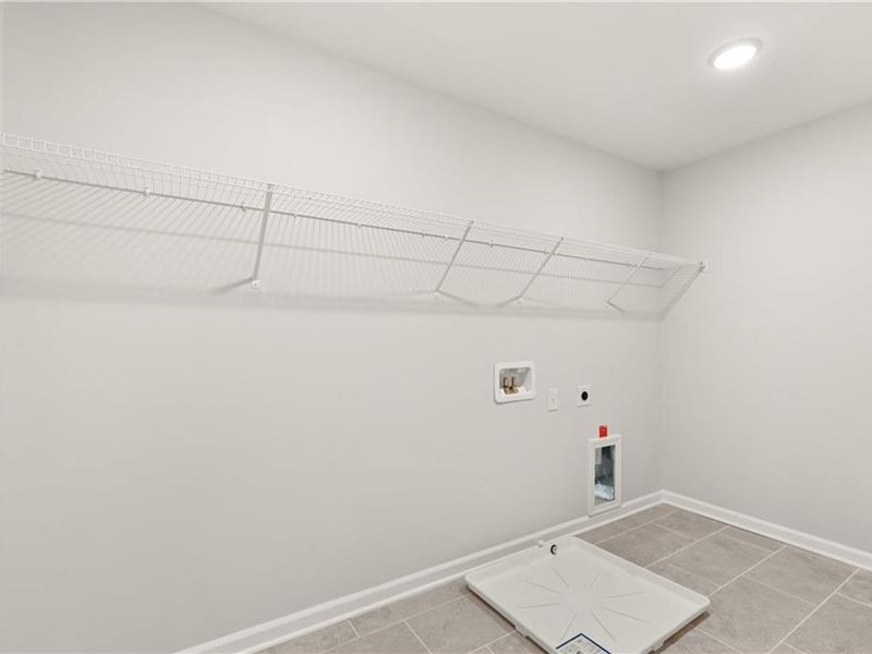 Spacious, unfurnished interior of a new home in Cedar Farms, Winder (Image 25).